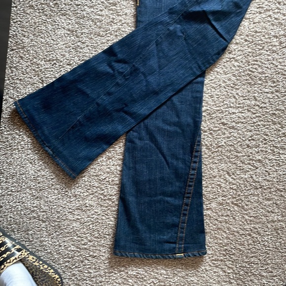 True Religion Joey Pink Vintage Low-Rise Flare Jean - Picture 2 of 4